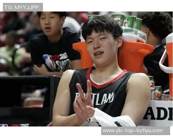 魔童在美国的生活日常揭秘杨瀚森分享吃喝拉撒睡的趣事与感受 魔童在美国的生活日常揭秘杨瀚森分享吃喝拉撒睡的趣事与感受